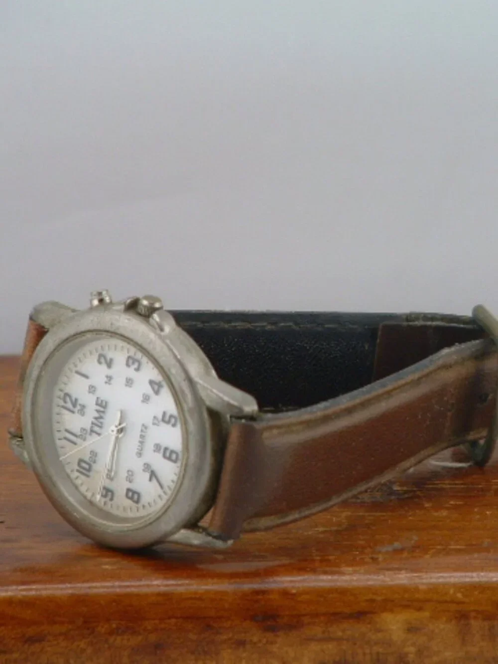 Pre-Owned Women's Time Casual Analog Outdoors Watch